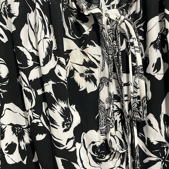 WHBM Floral and paisley off shoulder embellished sleeve top - Picture 5 of 10